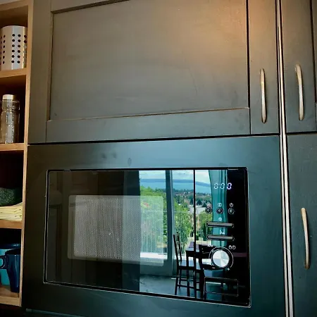 Old Hill Apartment *