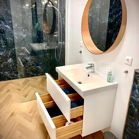 Apartment Old Hill *