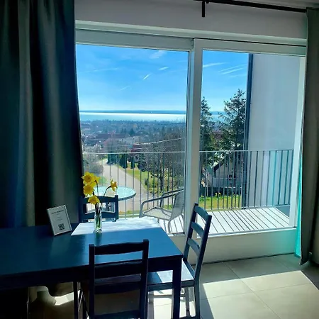 Old Hill Apartment *