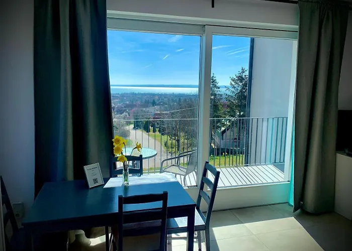 Old Hill Apartment *